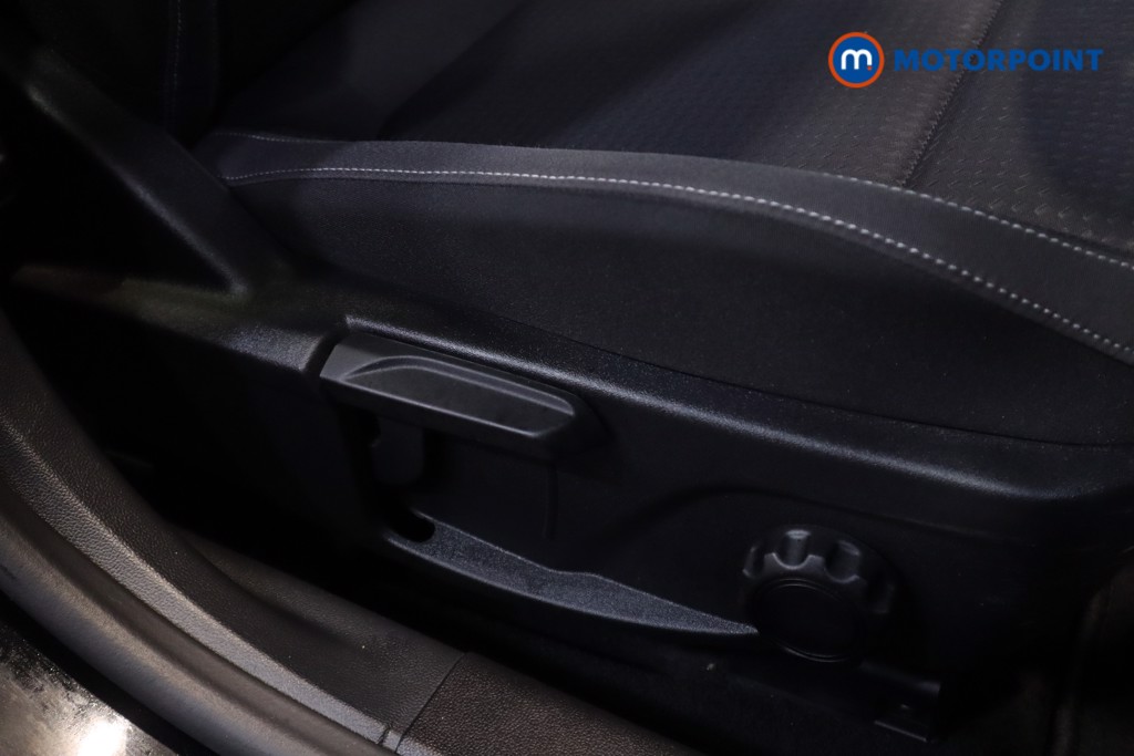 Ford Focus Zetec Manual Diesel Estate - Stock Number (1601394) - 6th supplementary image