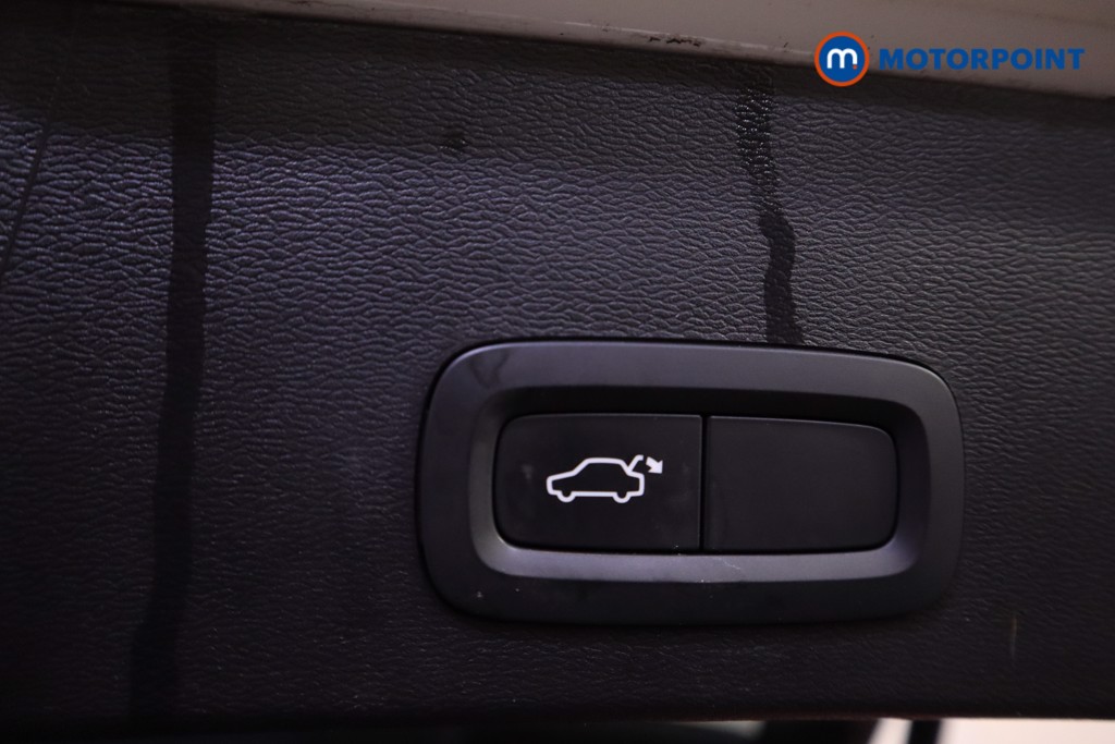 Volvo Xc40 R Design Automatic Petrol SUV - Stock Number (1601458) - 26th supplementary image