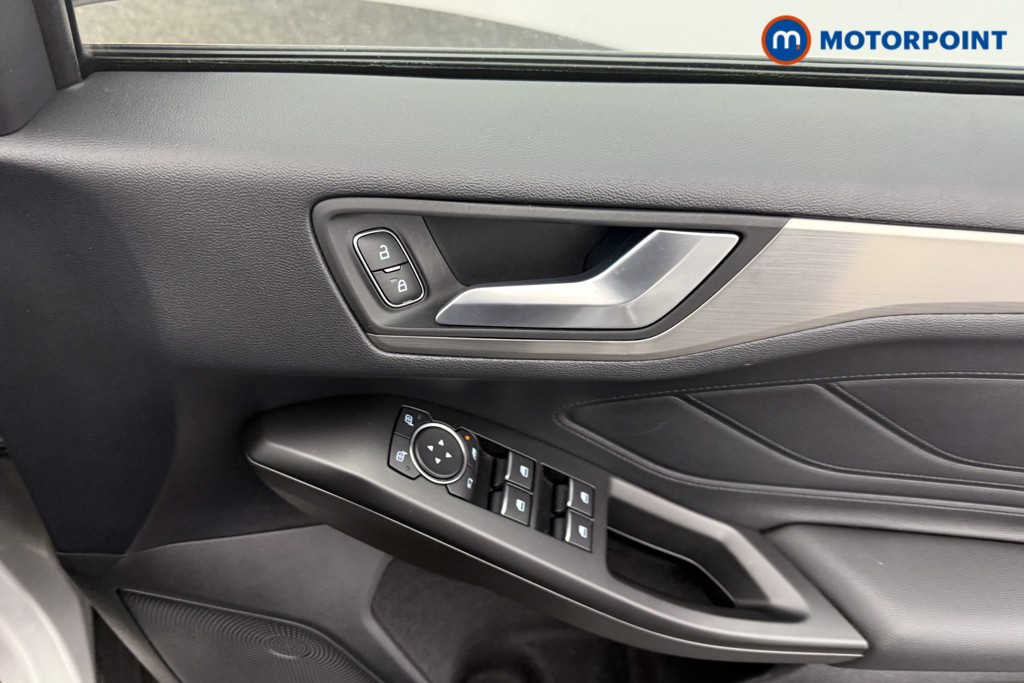 Ford Focus Titanium Manual Petrol Hatchback - Stock Number (1601566) - 14th supplementary image