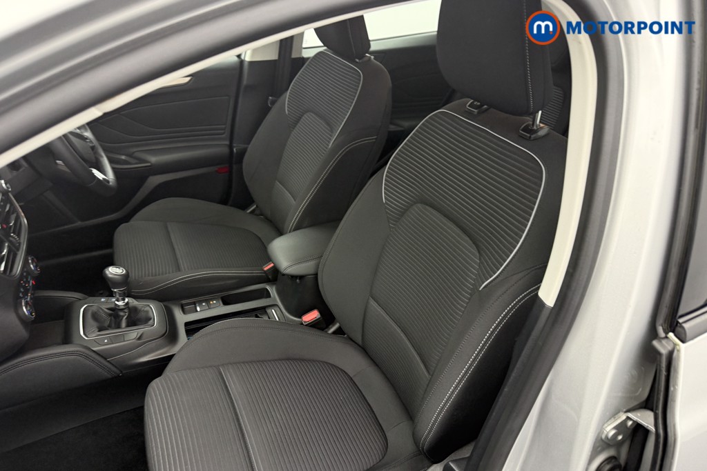Ford Focus Titanium Manual Petrol Hatchback - Stock Number (1601566) - 15th supplementary image