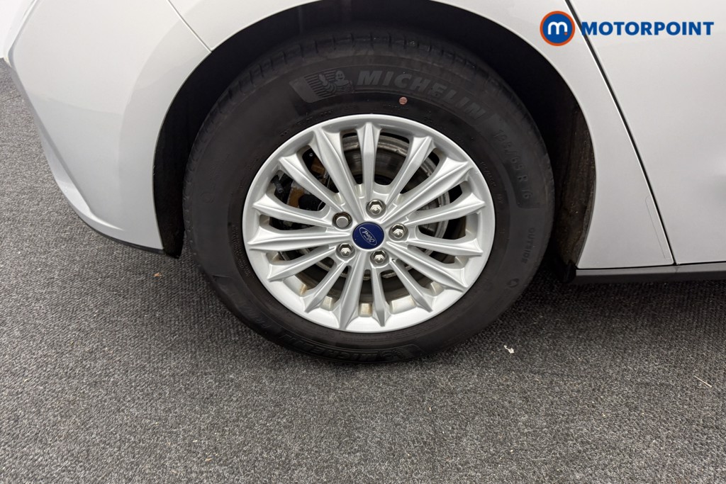 Ford Focus Titanium Manual Petrol Hatchback - Stock Number (1601566) - 26th supplementary image