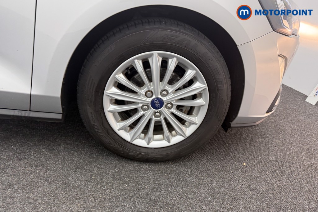 Ford Focus Titanium Manual Petrol Hatchback - Stock Number (1601566) - 27th supplementary image