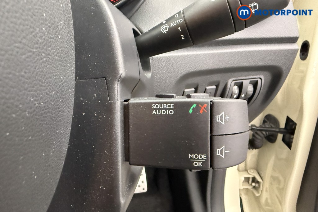 Renault Captur Signature Automatic Diesel SUV - Stock Number (1601628) - 11th supplementary image