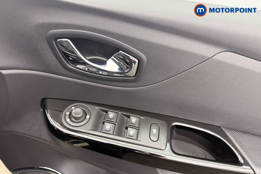 Renault Captur Signature Automatic Diesel SUV - Stock Number (1601628) - 13th supplementary image