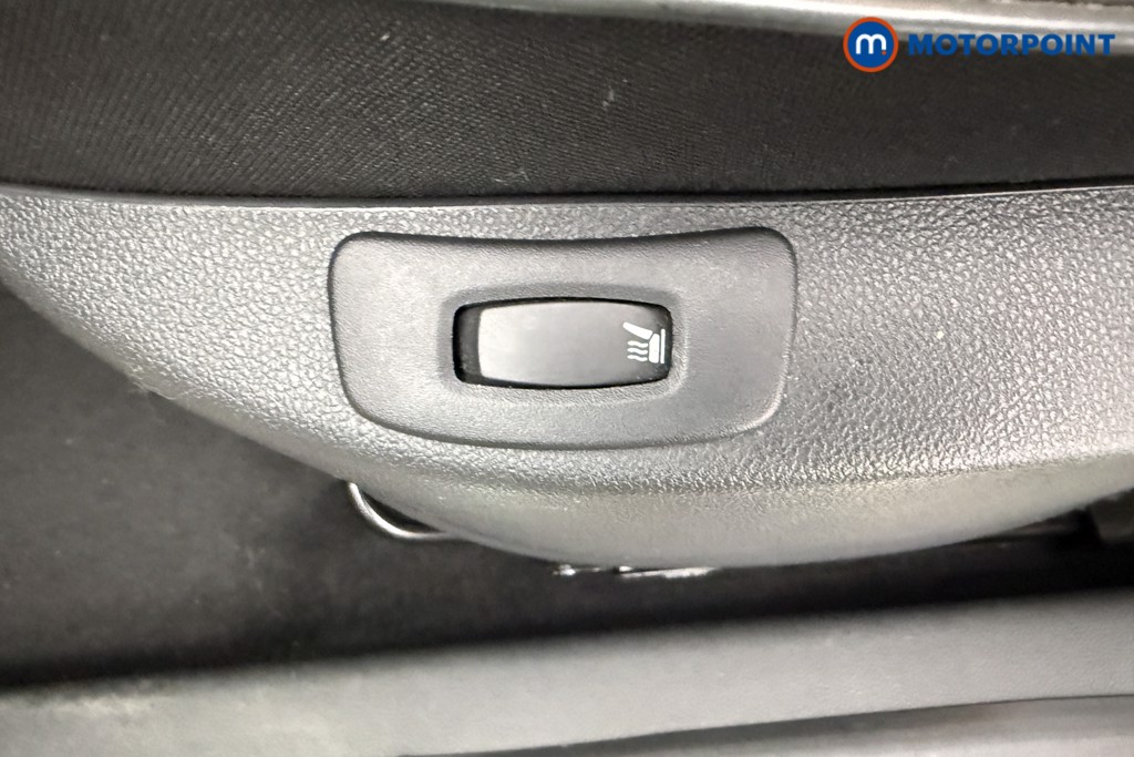 Renault Captur Signature Automatic Diesel SUV - Stock Number (1601628) - 15th supplementary image