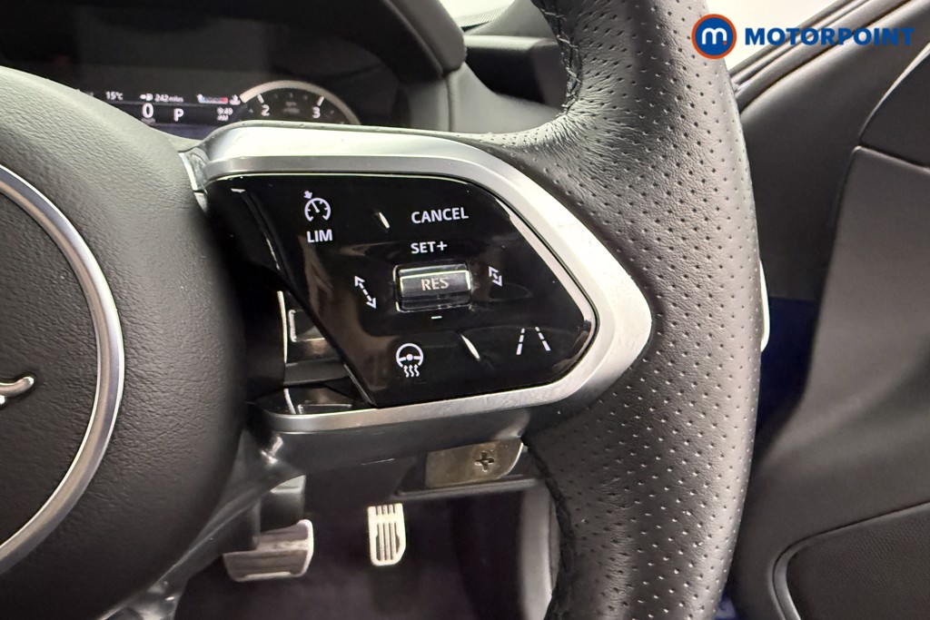 Jaguar XE R-Dynamic Black Automatic Diesel Saloon - Stock Number (1601776) - 7th supplementary image