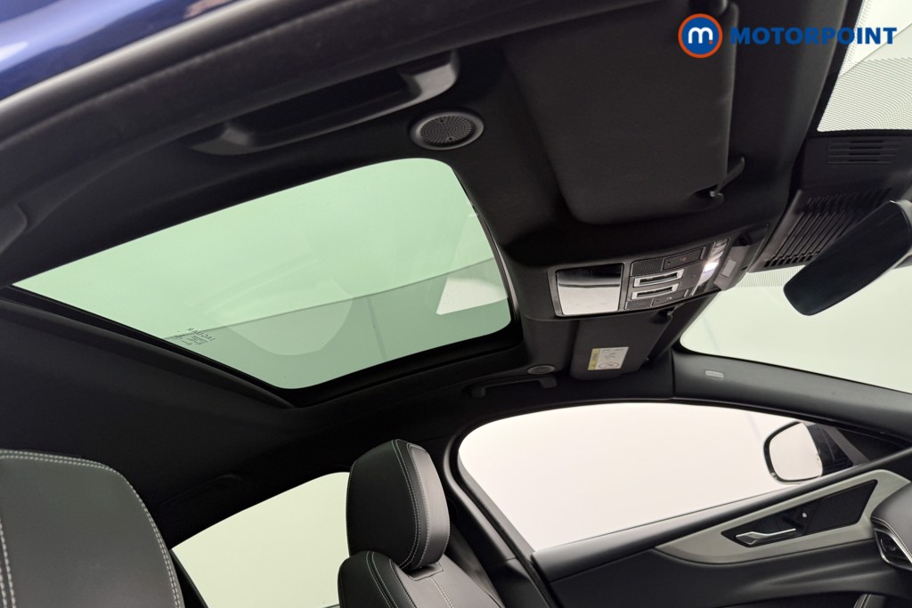 Jaguar XE R-Dynamic Black Automatic Diesel Saloon - Stock Number (1601776) - 12th supplementary image