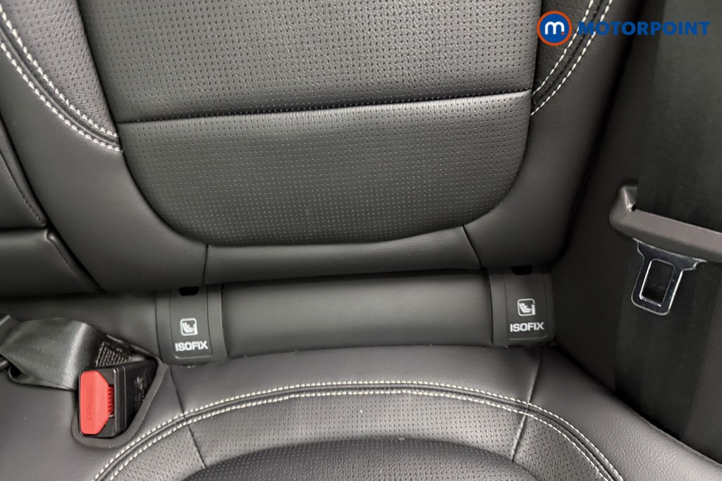 Jaguar XE R-Dynamic Black Automatic Diesel Saloon - Stock Number (1601776) - 17th supplementary image