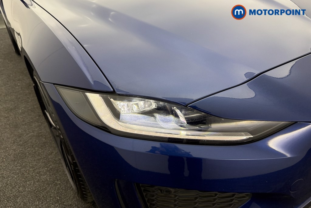 Jaguar XE R-Dynamic Black Automatic Diesel Saloon - Stock Number (1601776) - 23rd supplementary image