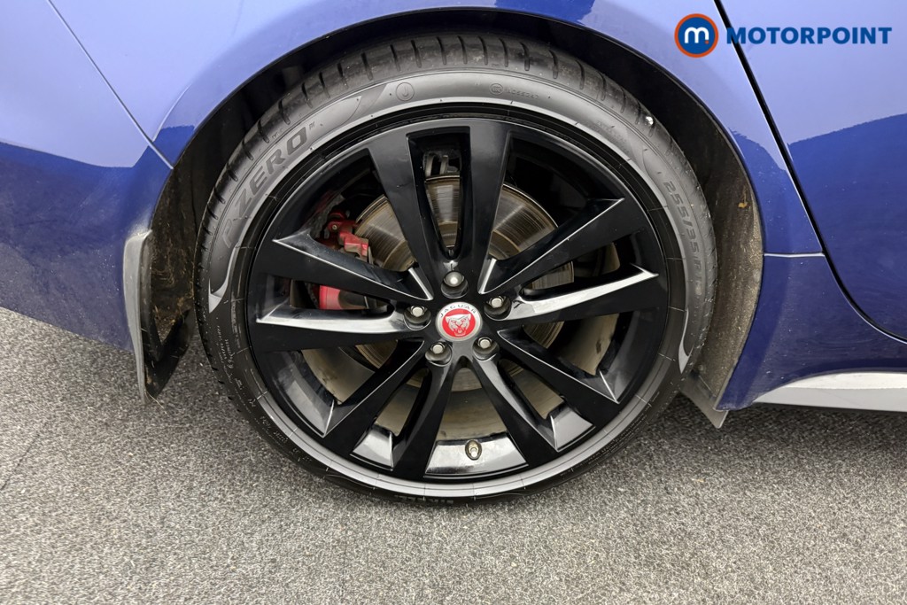 Jaguar XE R-Dynamic Black Automatic Diesel Saloon - Stock Number (1601776) - 30th supplementary image