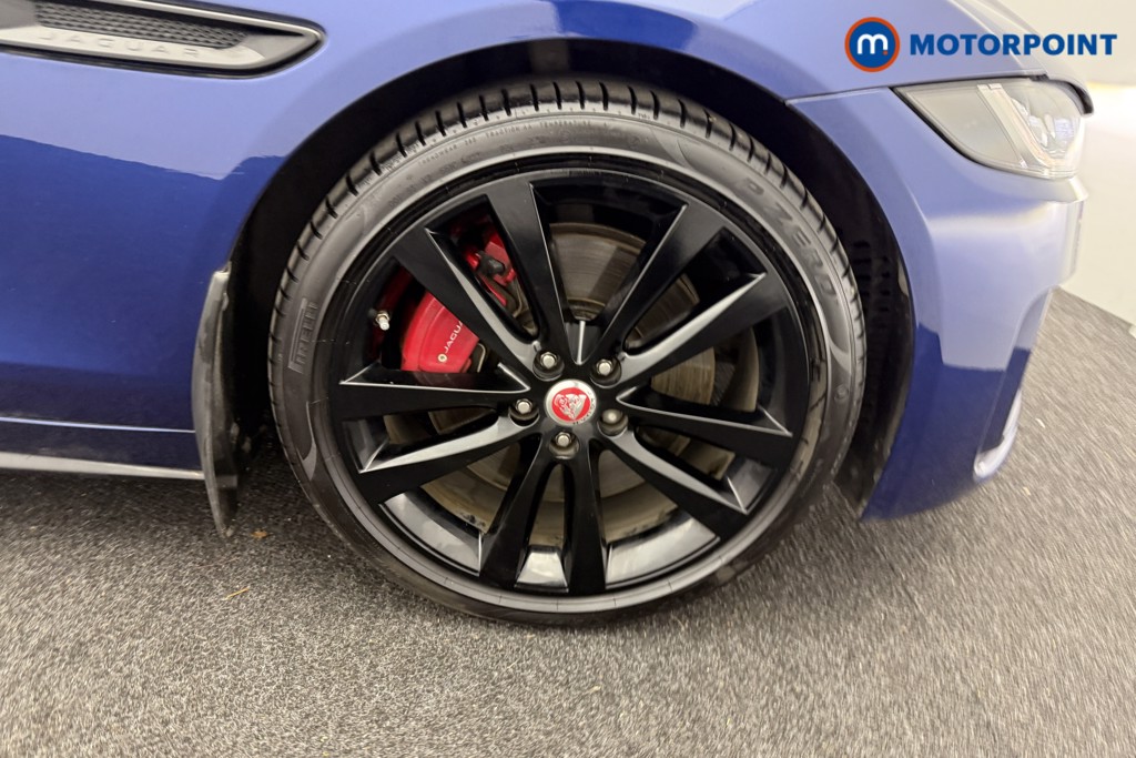 Jaguar XE R-Dynamic Black Automatic Diesel Saloon - Stock Number (1601776) - 31st supplementary image