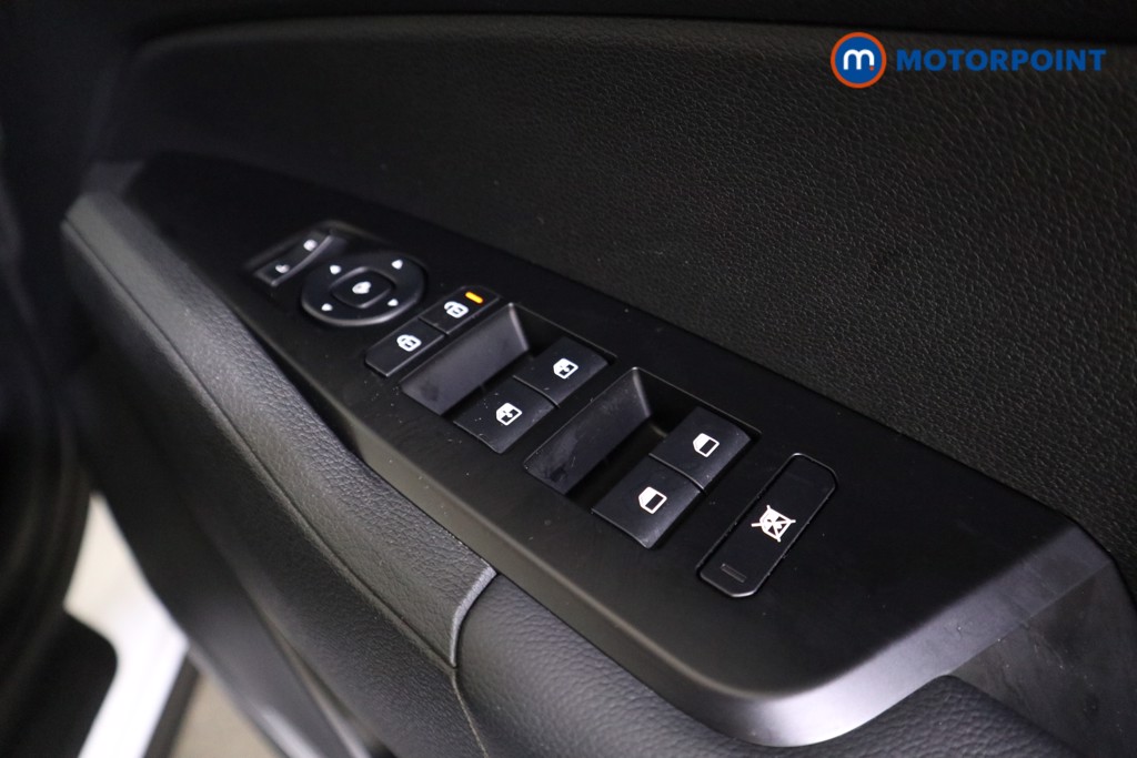 KIA Sportage Pure Automatic Petrol-Electric Hybrid SUV - Stock Number (1602020) - 13th supplementary image