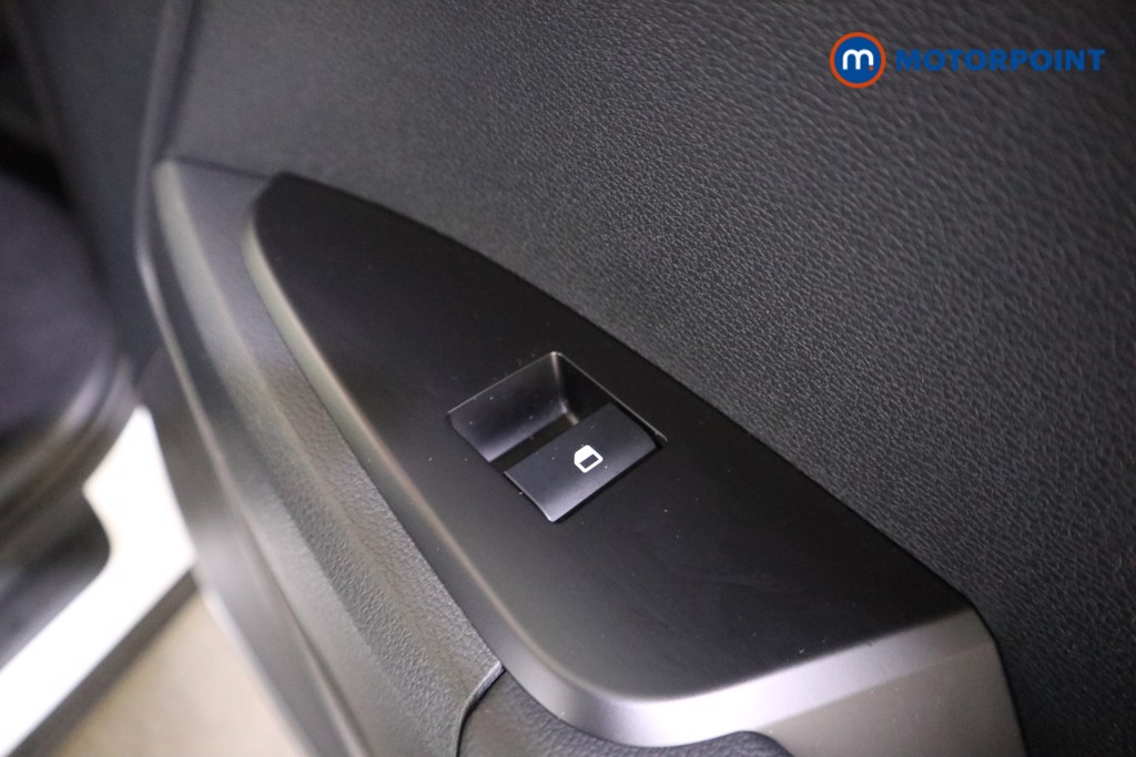 KIA Sportage Pure Automatic Petrol-Electric Hybrid SUV - Stock Number (1602020) - 18th supplementary image