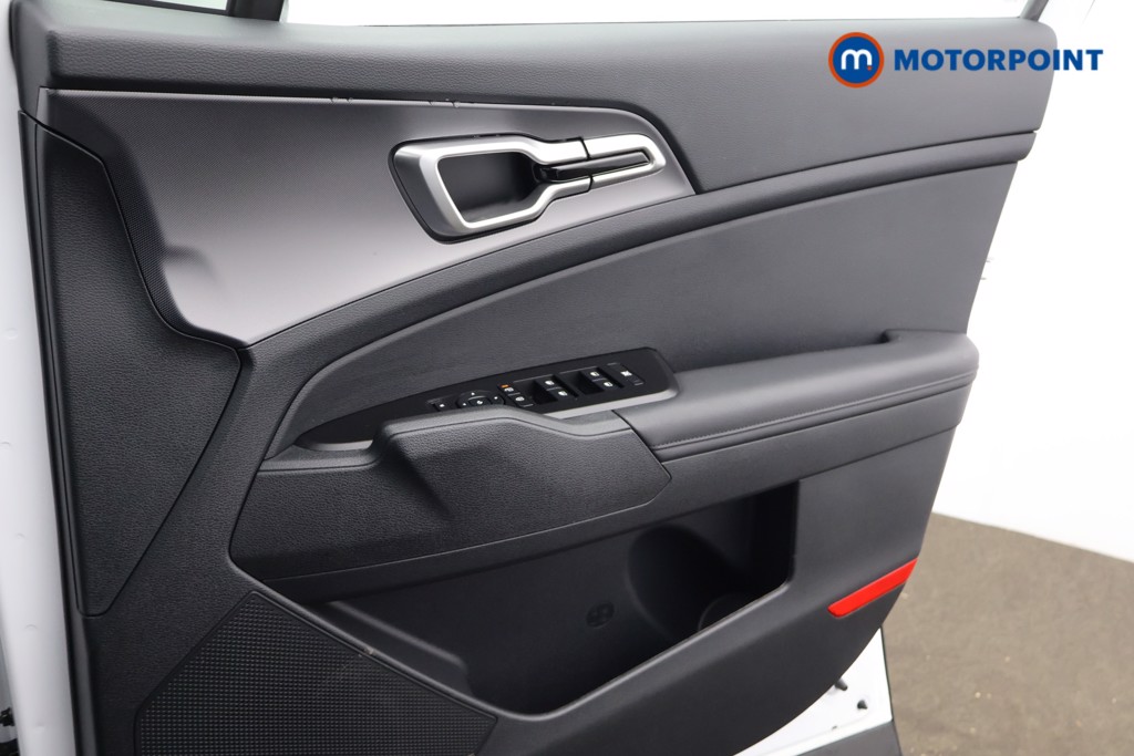 KIA Sportage Pure Automatic Petrol-Electric Hybrid SUV - Stock Number (1602027) - 10th supplementary image