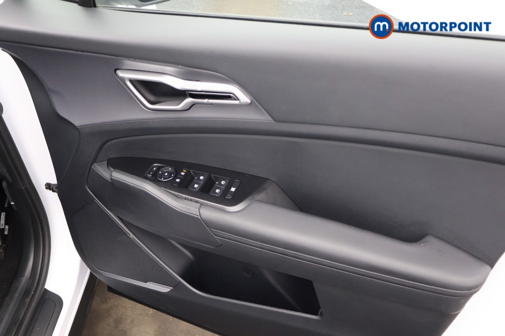 KIA Sportage Pure Automatic Petrol-Electric Hybrid SUV - Stock Number (1602027) - 13th supplementary image