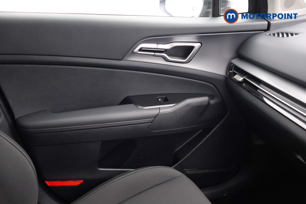KIA Sportage Pure Automatic Petrol-Electric Hybrid SUV - Stock Number (1602044) - 7th supplementary image