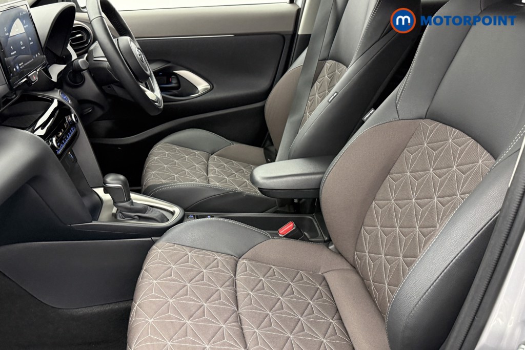 Toyota Yaris Cross Excel Automatic Petrol-Electric Hybrid Estate - Stock Number (1602106) - 25th supplementary image