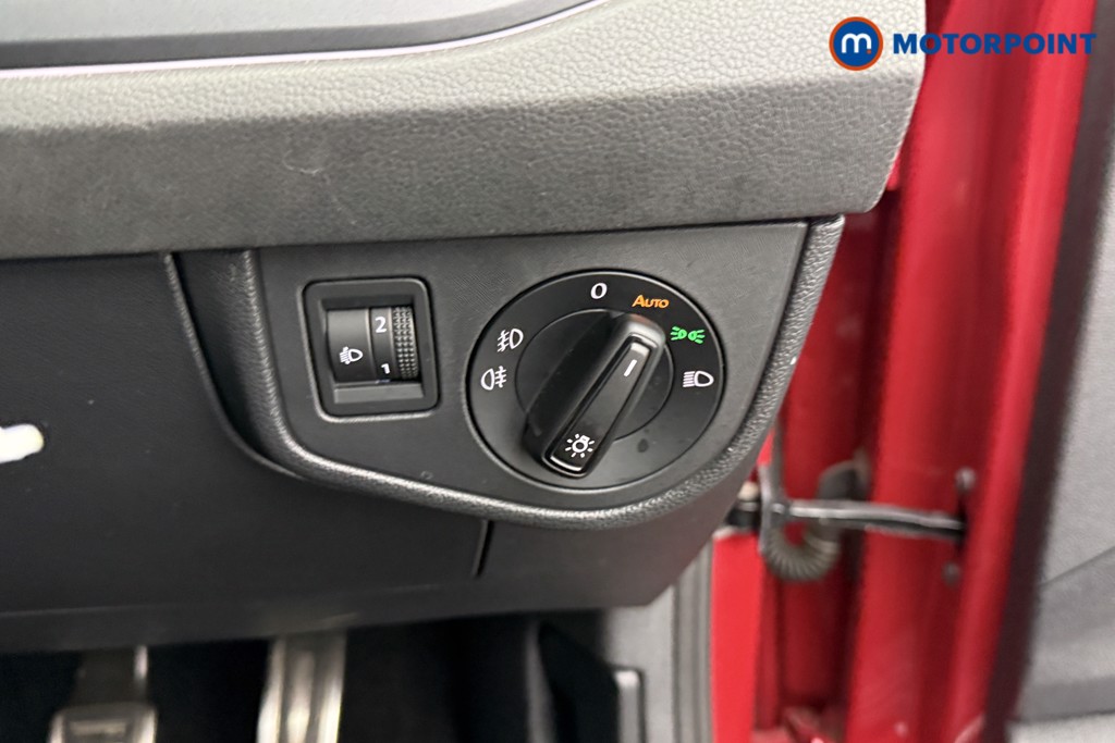 Volkswagen Polo R-Line Manual Petrol Hatchback - Stock Number (1602171) - 16th supplementary image