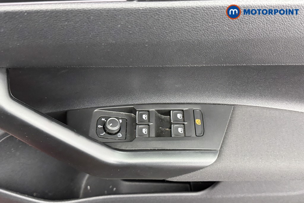 Volkswagen Polo R-Line Manual Petrol Hatchback - Stock Number (1602171) - 17th supplementary image