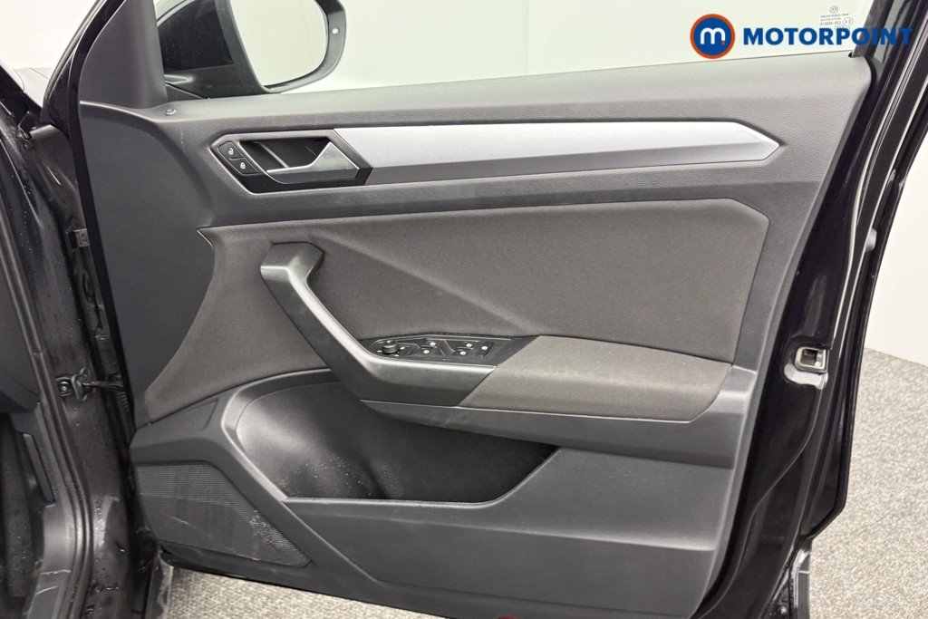 Volkswagen T-Roc Match Manual Petrol SUV - Stock Number (1602272) - 18th supplementary image