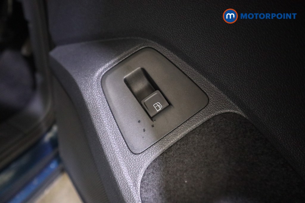 Volkswagen Tiguan Life Automatic Petrol Plug-In Hybrid SUV - Stock Number (1602315) - 13th supplementary image