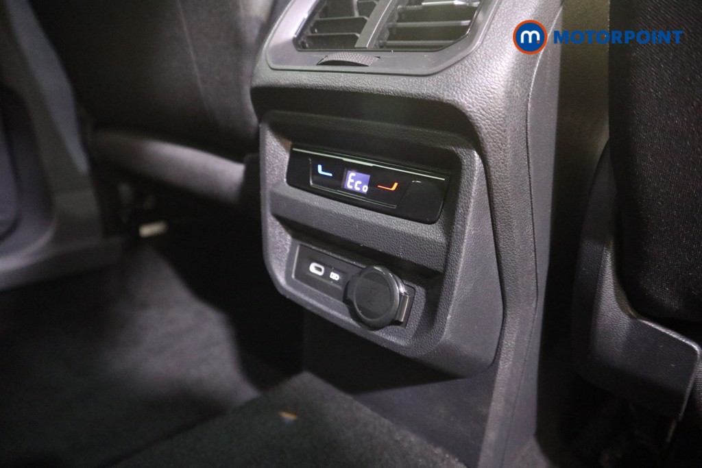 Volkswagen Tiguan Life Automatic Petrol Plug-In Hybrid SUV - Stock Number (1602315) - 17th supplementary image