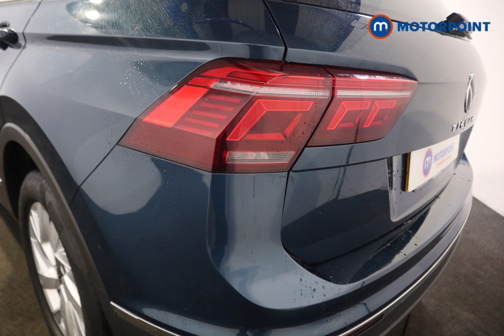 Volkswagen Tiguan Life Automatic Petrol Plug-In Hybrid SUV - Stock Number (1602315) - 25th supplementary image