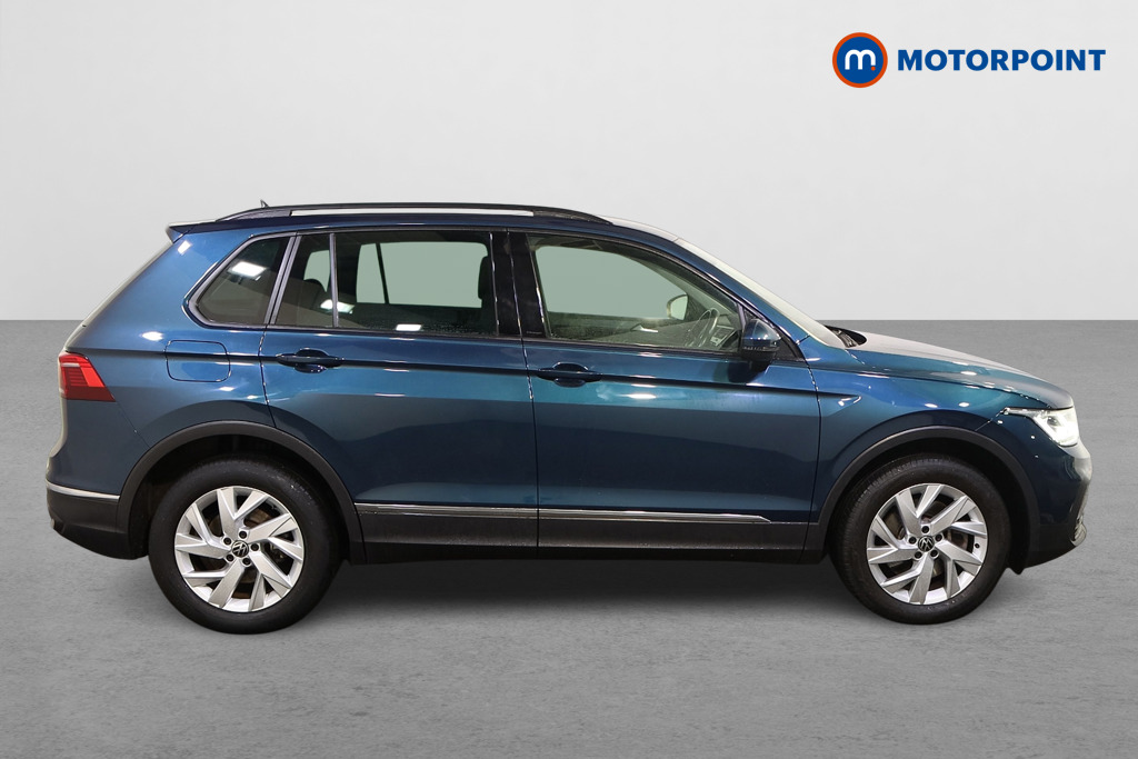 Volkswagen Tiguan Life Automatic Petrol Plug-In Hybrid SUV - Stock Number (1602315) - Drivers side