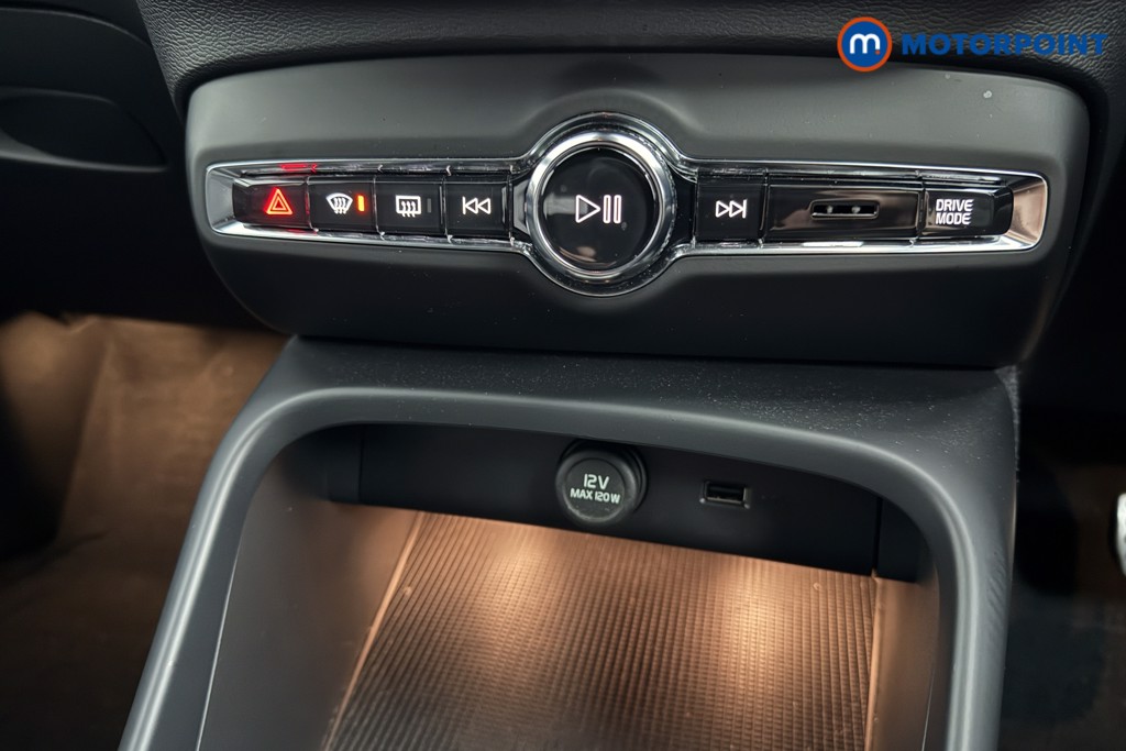 Volvo Xc40 R Design Automatic Petrol SUV - Stock Number (1602354) - 11th supplementary image