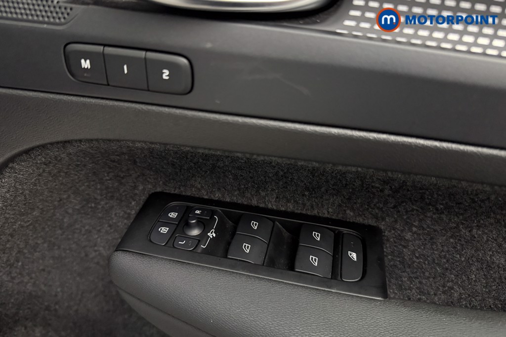 Volvo Xc40 R Design Automatic Petrol SUV - Stock Number (1602354) - 18th supplementary image