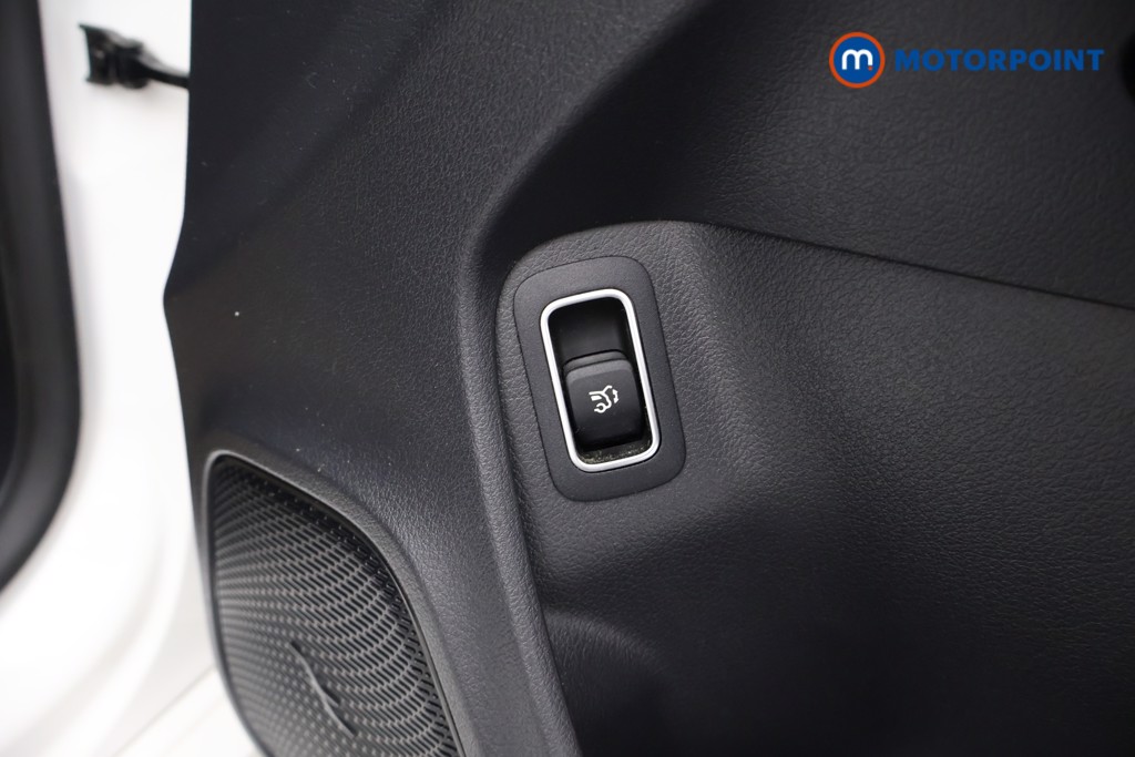 Mercedes-Benz CLA Amg Line Automatic Petrol Estate - Stock Number (1602356) - 17th supplementary image