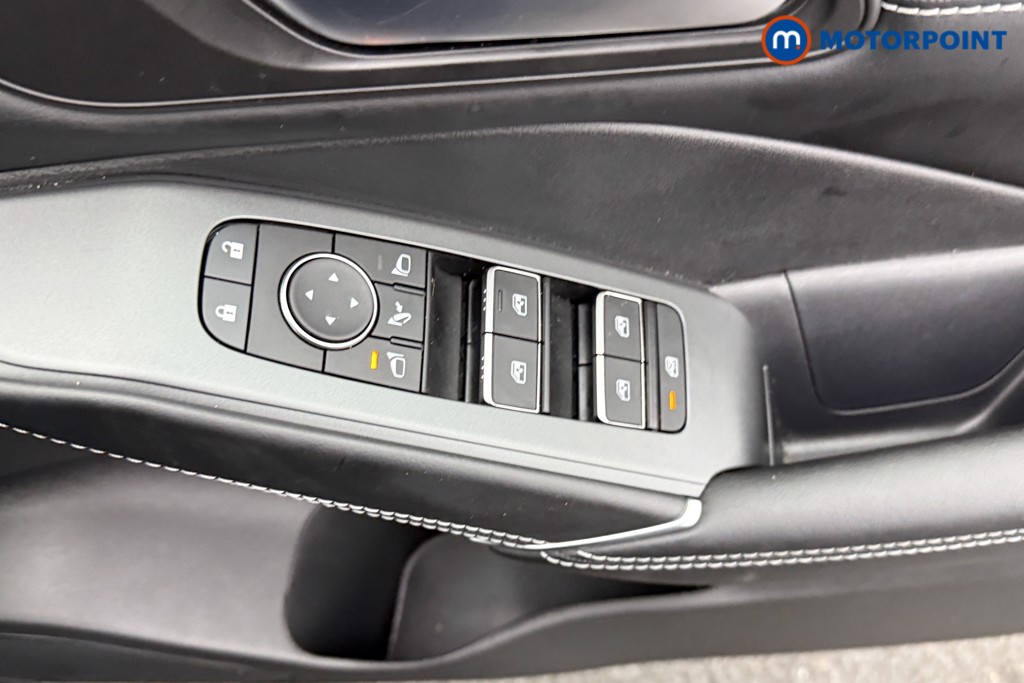 Nissan Qashqai N-Connecta Manual Petrol SUV - Stock Number (1602468) - 15th supplementary image