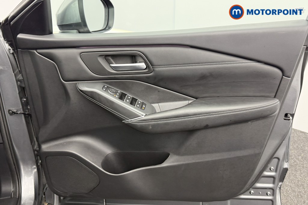 Nissan Qashqai N-Connecta Manual Petrol SUV - Stock Number (1602468) - 16th supplementary image