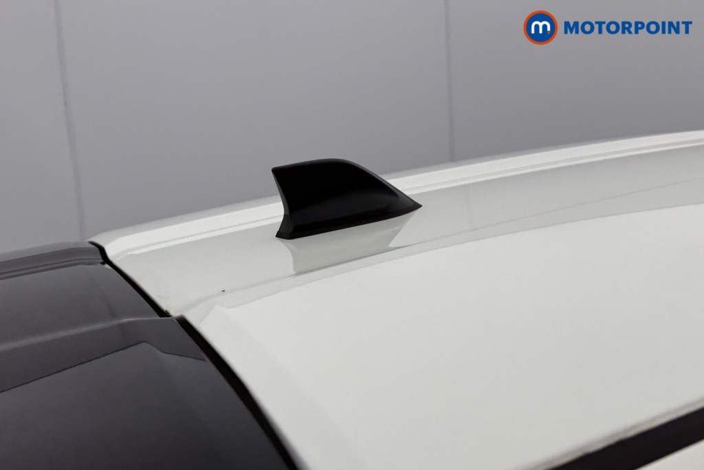 Nissan Juke Acenta Premium Manual Petrol SUV - Stock Number (1602496) - 16th supplementary image