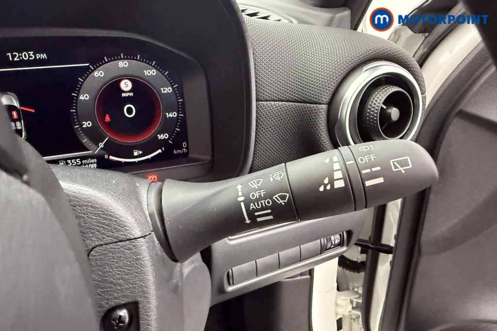 Nissan Juke N-Connecta Automatic Petrol-Electric Hybrid SUV - Stock Number (1602497) - 9th supplementary image