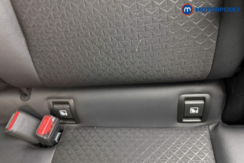 Nissan Juke N-Connecta Automatic Petrol-Electric Hybrid SUV - Stock Number (1602497) - 15th supplementary image