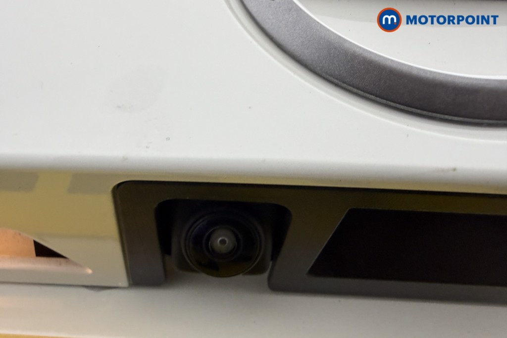 Nissan Juke N-Connecta Automatic Petrol-Electric Hybrid SUV - Stock Number (1602497) - 17th supplementary image