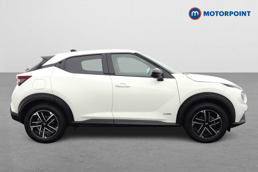 Nissan Juke N-Connecta Automatic Petrol-Electric Hybrid SUV - Stock Number (1602497) - Drivers side