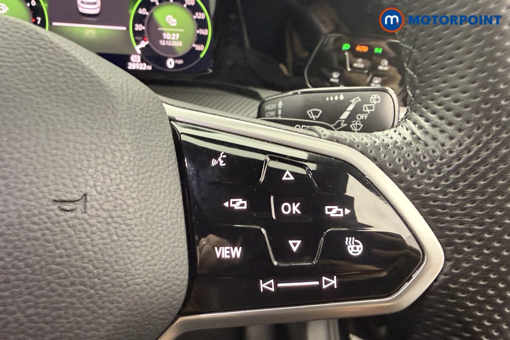 Volkswagen Golf R-Line Automatic Petrol Hatchback - Stock Number (1602506) - 8th supplementary image
