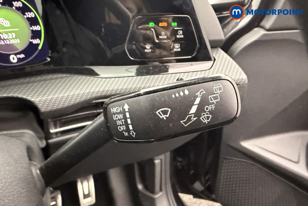 Volkswagen Golf R-Line Automatic Petrol Hatchback - Stock Number (1602506) - 10th supplementary image