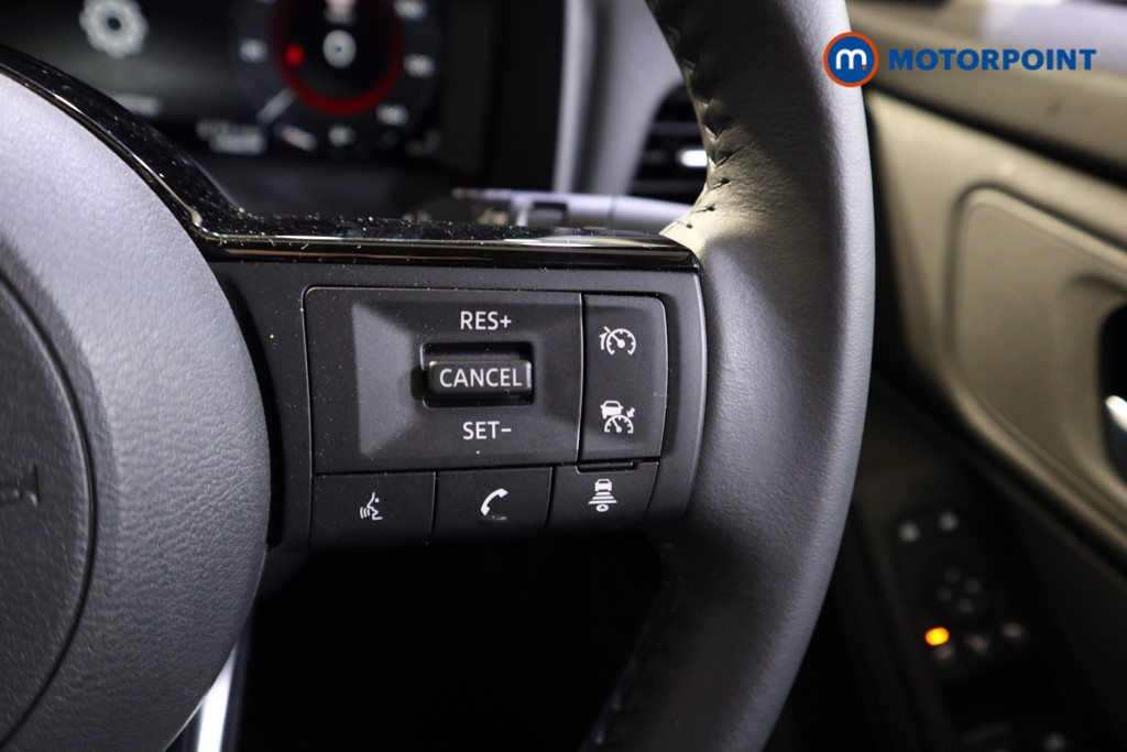 Nissan X-Trail Acenta Premium Automatic Petrol-Electric Hybrid SUV - Stock Number (1602530) - 4th supplementary image