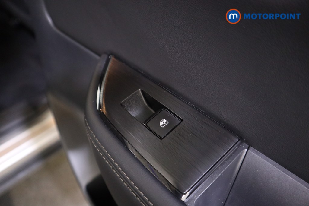 Nissan X-Trail Acenta Premium Automatic Petrol-Electric Hybrid SUV - Stock Number (1602530) - 17th supplementary image