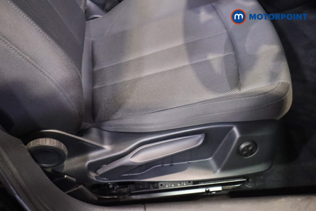 Audi A4 Technik Automatic Diesel Saloon - Stock Number (1602542) - 16th supplementary image