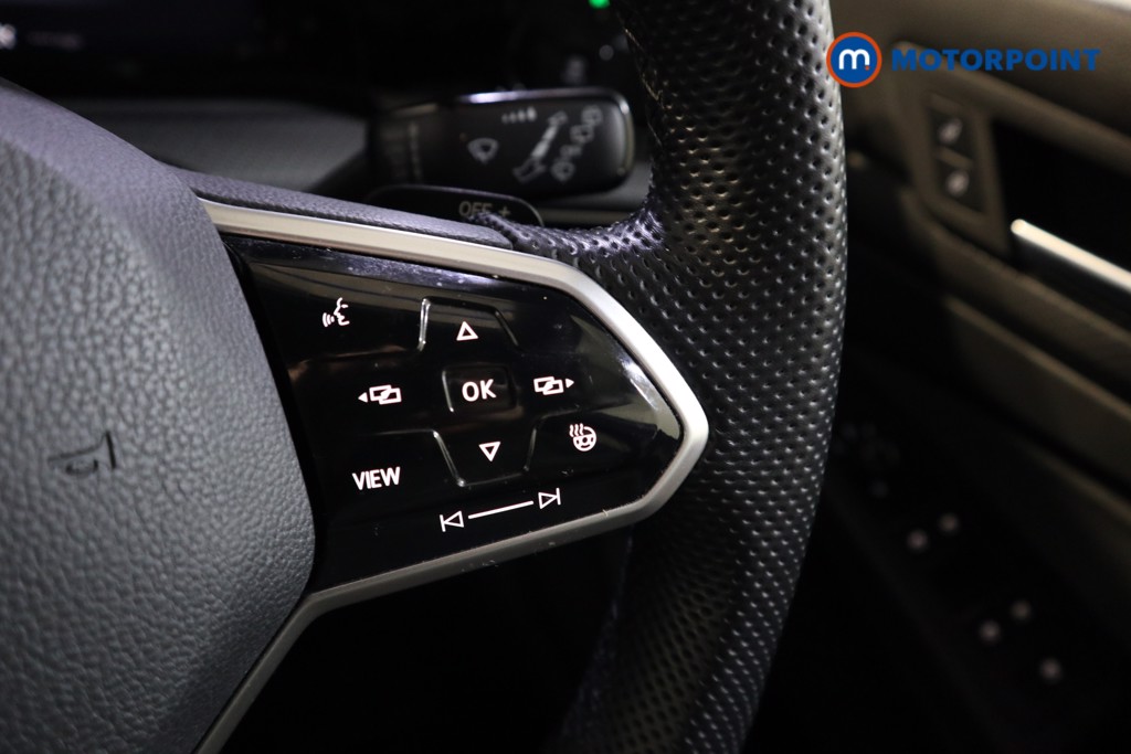 Volkswagen Golf R-Line Automatic Petrol Hatchback - Stock Number (1602680) - 4th supplementary image
