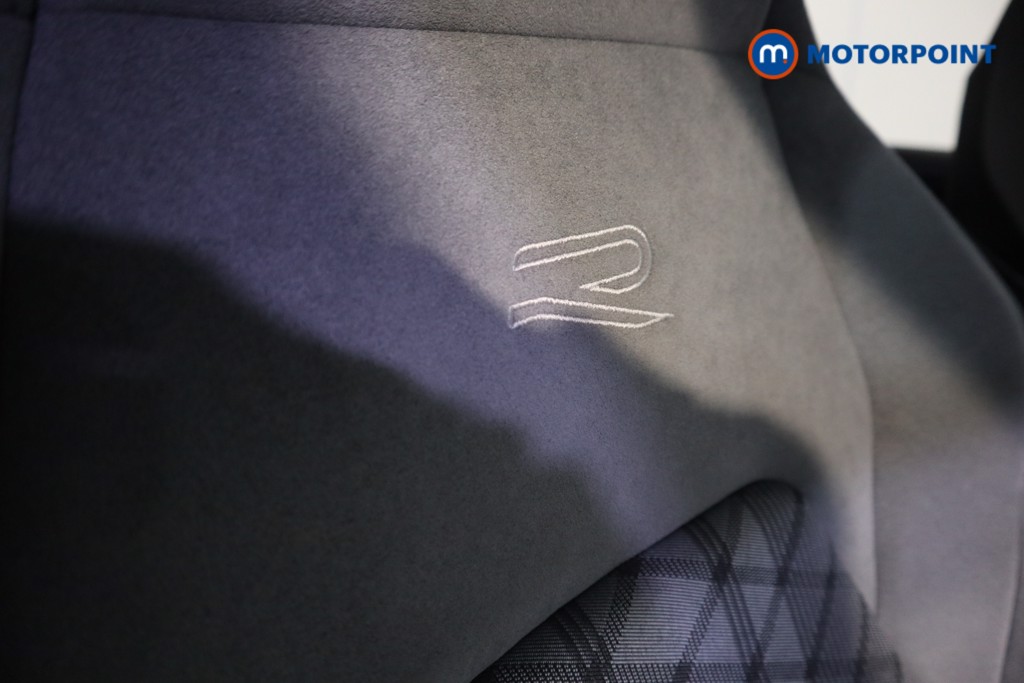 Volkswagen Golf R-Line Automatic Petrol Hatchback - Stock Number (1602680) - 14th supplementary image