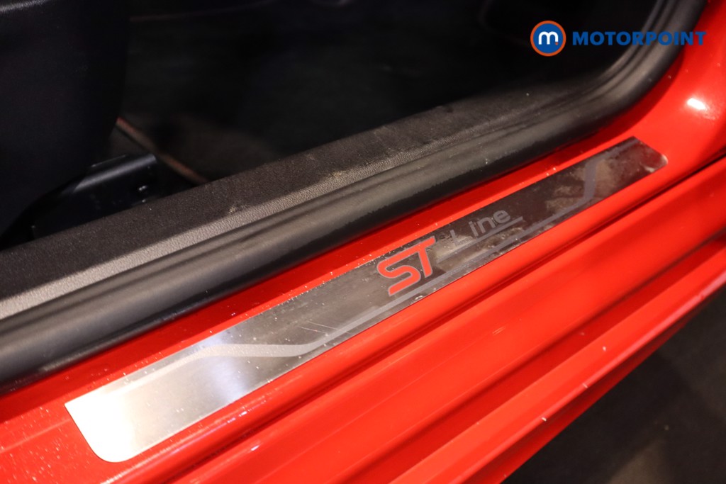 Ford Focus St-Line X Manual Petrol Hatchback - Stock Number (1602870) - 7th supplementary image