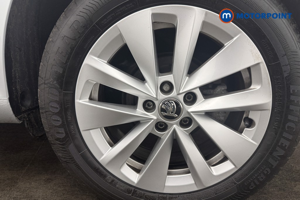 Skoda Scala Se Technology Manual Petrol Hatchback - Stock Number (1602901) - 2nd supplementary image