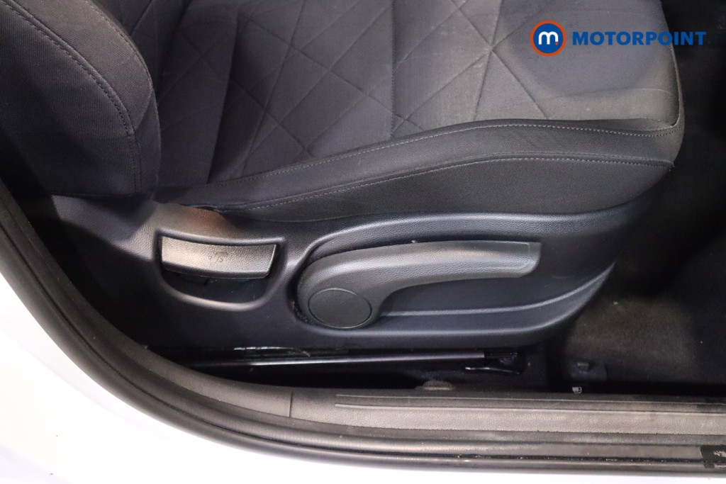 Hyundai Bayon Premium Automatic Petrol SUV - Stock Number (1602942) - 15th supplementary image