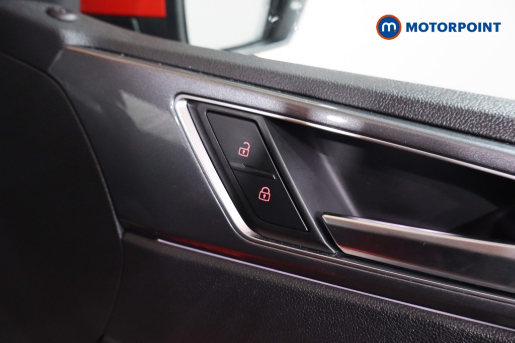 Volkswagen Polo SEL Automatic Petrol Hatchback - Stock Number (1602991) - 16th supplementary image