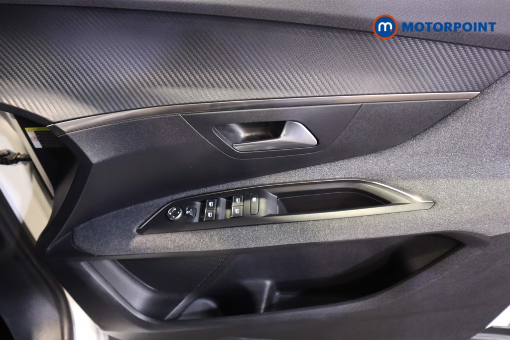 Peugeot 3008 Active Premium-Plus Automatic Petrol Plug-In Hybrid SUV - Stock Number (1603070) - 9th supplementary image
